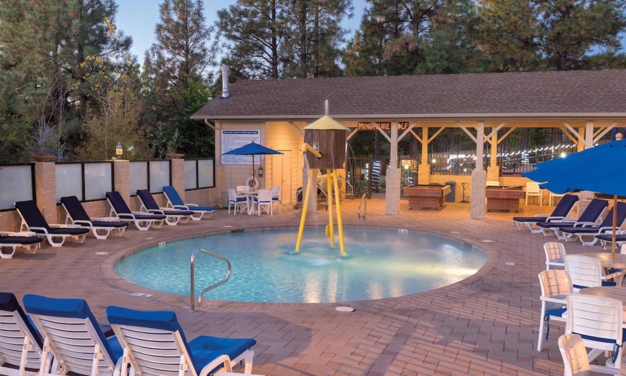 Wyndham 2 Bedroom Deluxe Apartment